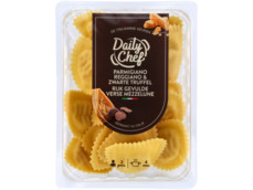 Pasta parmezaanse kaas en truffel