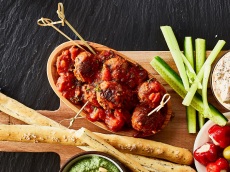 Italiaanse gehaktballetjes in tomatensaus product foto