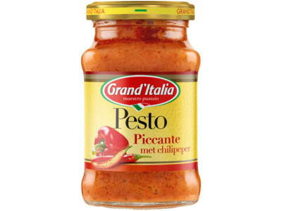 Pesto piccante met chilipeper product foto